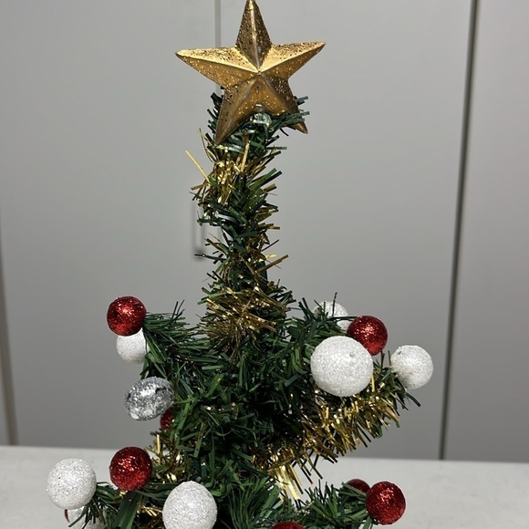 Mini decorated Christmas Tree - Picture 6 of 11